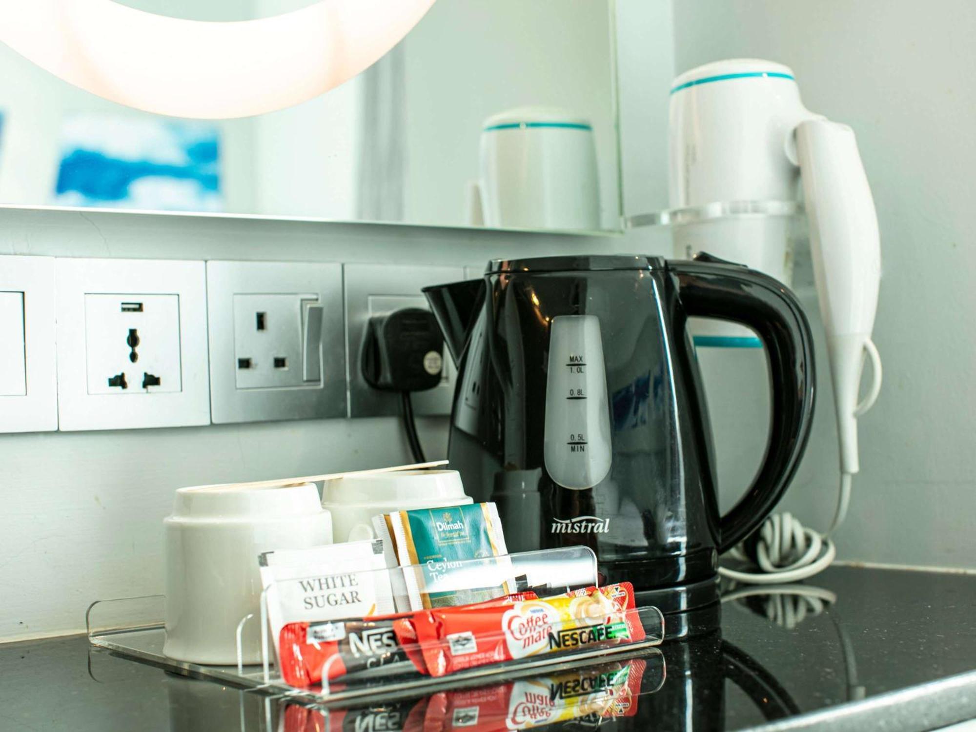 Ibis Budget Singapore Selegie Экстерьер фото