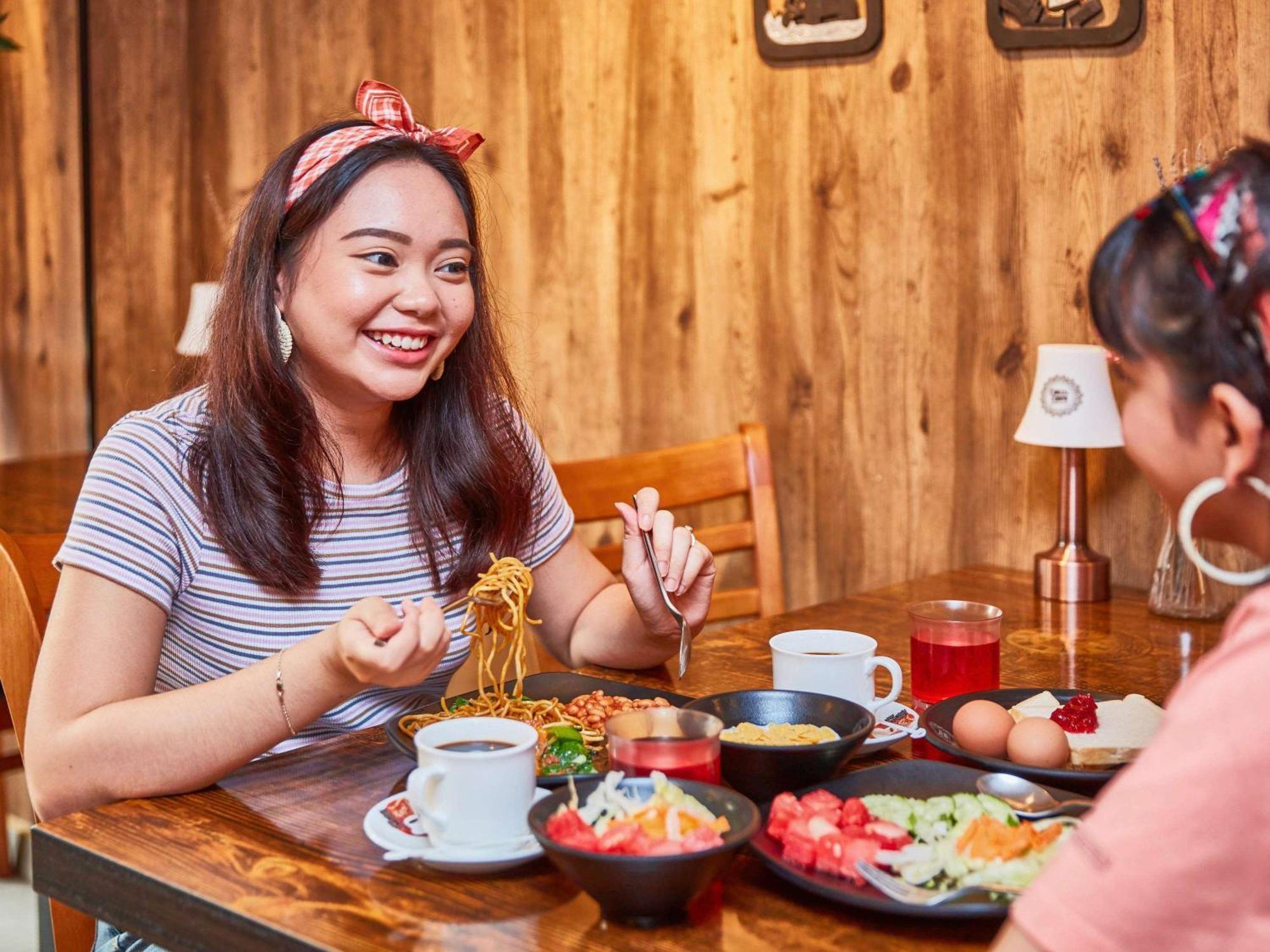 Ibis Budget Singapore Selegie Экстерьер фото